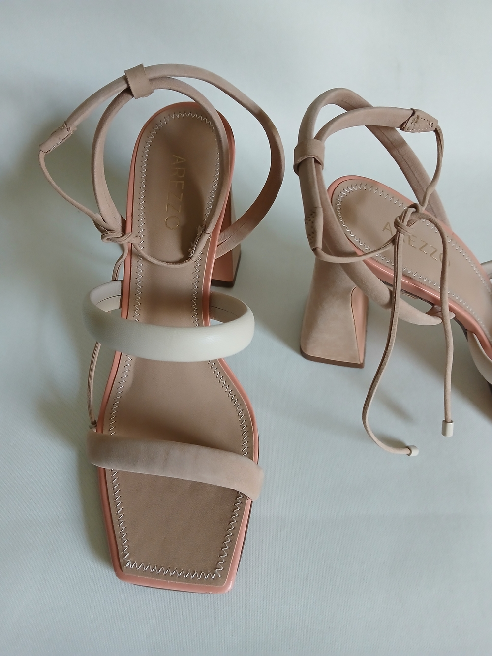 Arezzo Women's Two-Tone Block Heel Open Toe Shoes Sz8M in Nude & Ivory Ankle Tie - Picture 10 of 16
